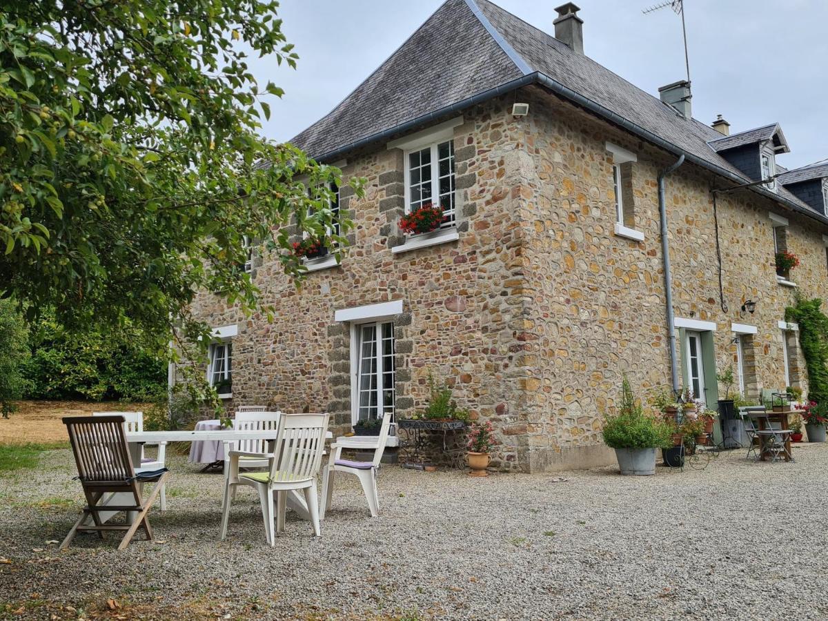 La Maison Des Tilleuls Saint-Germain-Sur-Seves Exterior photo